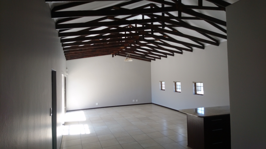 To Let 3 Bedroom Property for Rent in Hillside Free State